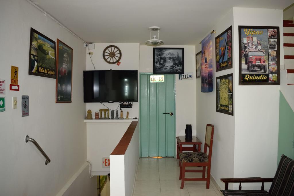 Cafe Inn Casa Hotel Монтенегро Экстерьер фото